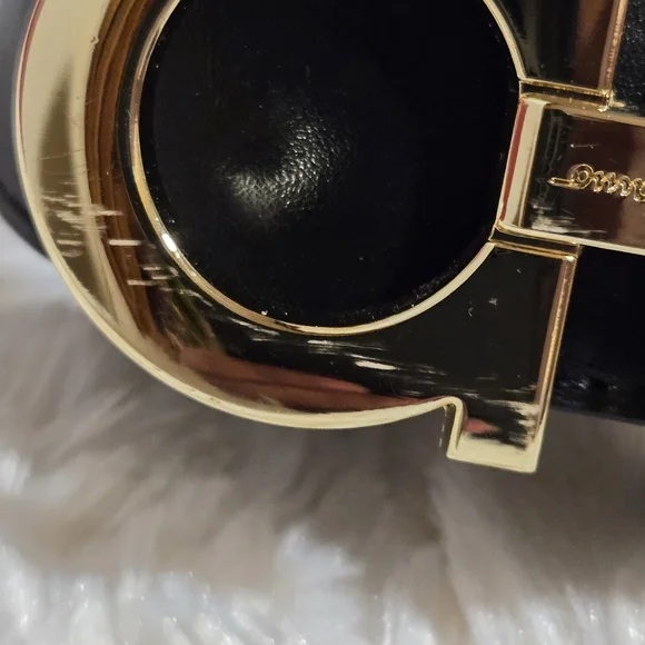 Salvatore Ferragamo Black Leather Belt with Gold Gancini Buckle - Picture 7 of 7